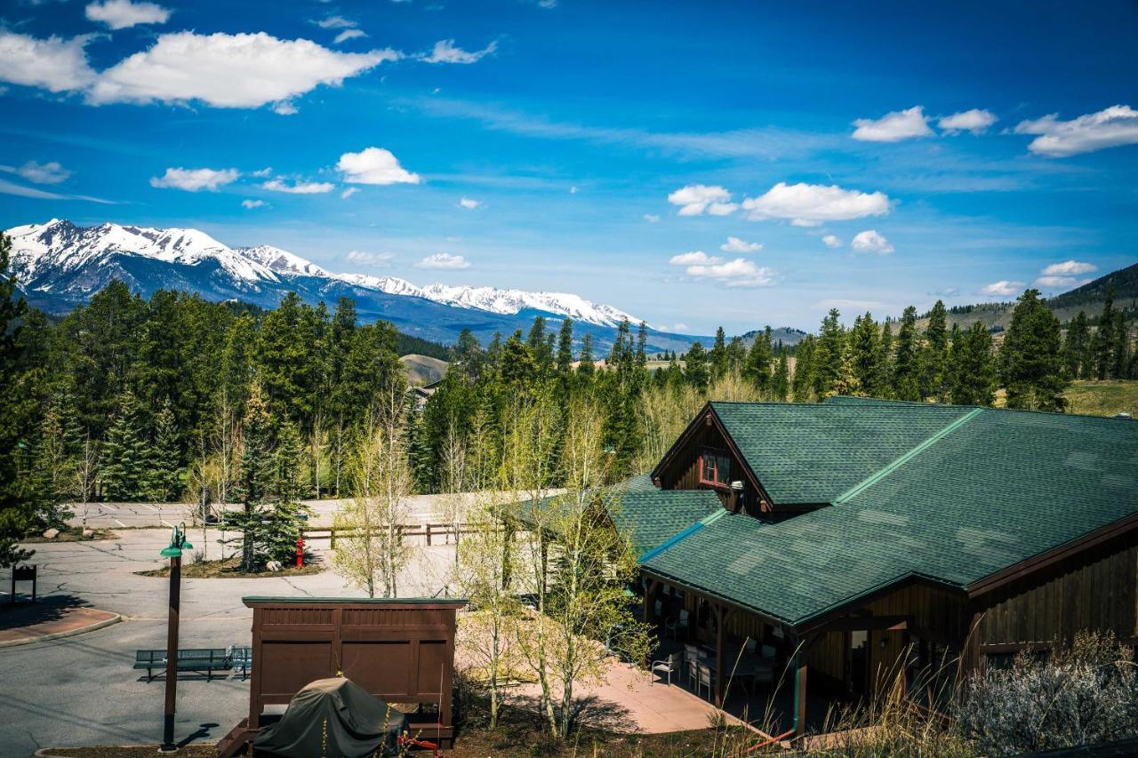 Keystone Condo On Golf Course With Mountain View Exterior photo